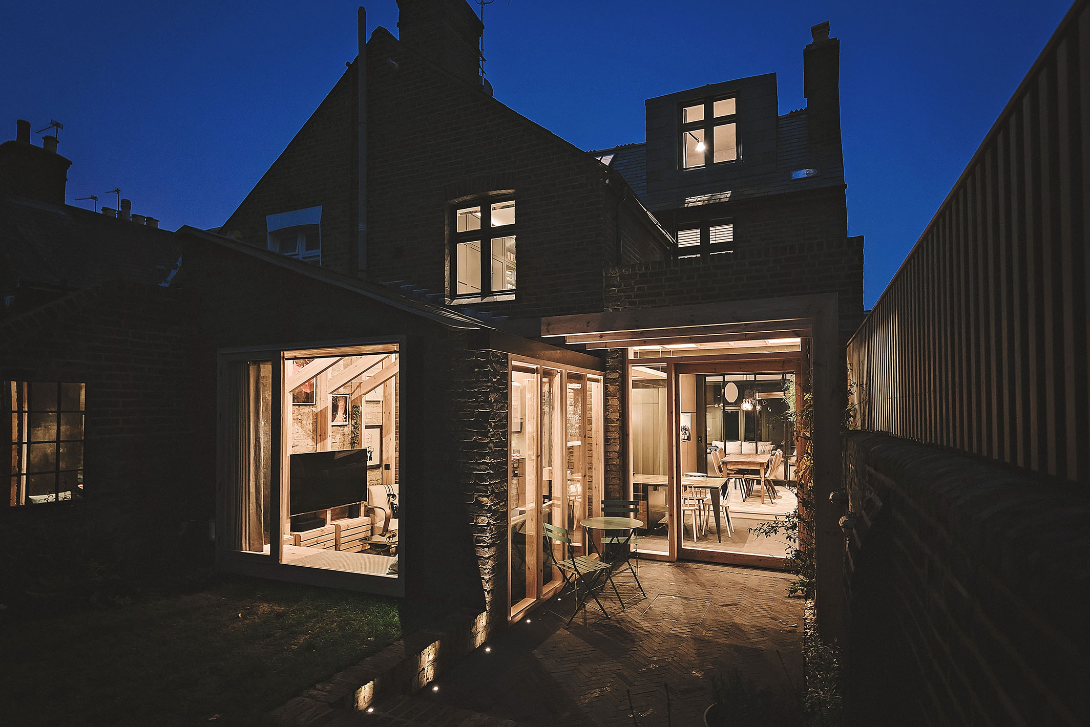 Kew House - Designed by ATELIERwest Ltd. 11